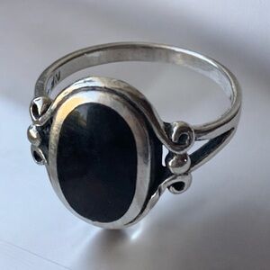 NF Jewelry Sterling Silver Black Onyx Obsidian Black Feminine Scrolled Ring